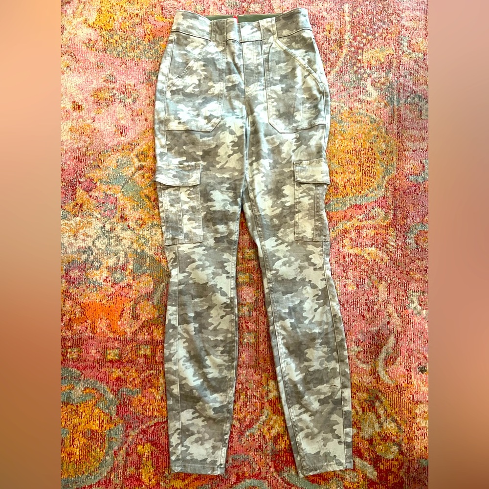 SPANX Camo cargo jeans NWOT
